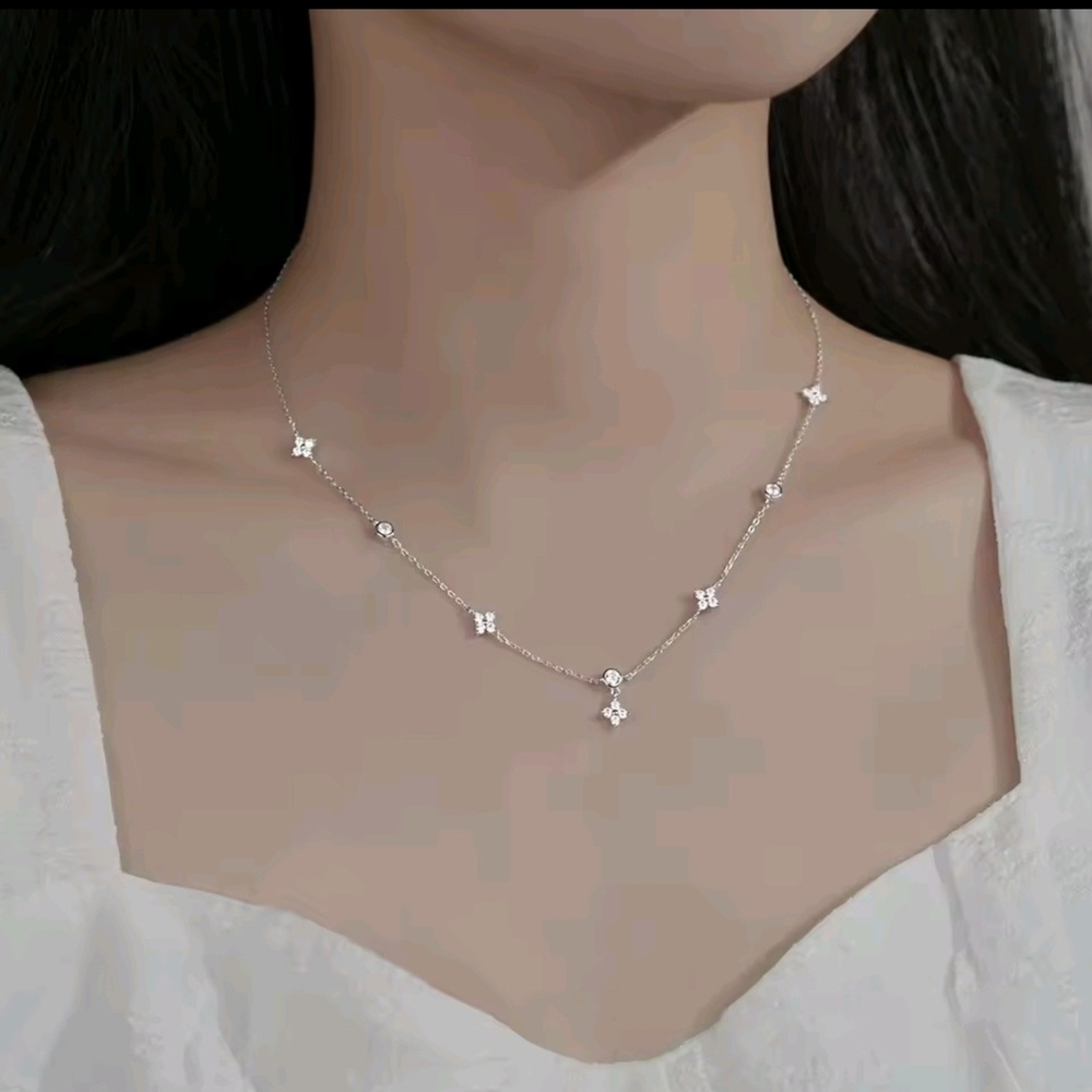 Silver Vintage Crystal Necklace
